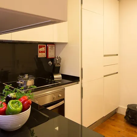 No Cais Do Sodré, Zona Com Muita Vida Noturna, Ttlsp55 1b Apartamento