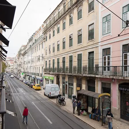 Stylish City Centre Apartment In Cais Do Sodre, Lisbon, Near Nightlife & Metro, 1B - Ttl281 Lisboa